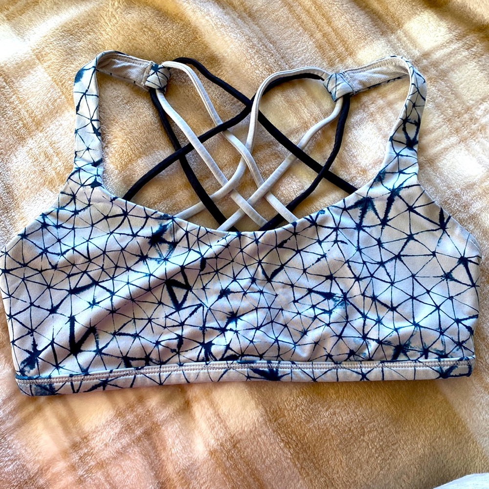 LULULEMON athletica BRA  Free to be Bra